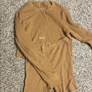 Skims Warm Brown Ribbed Pajama Set